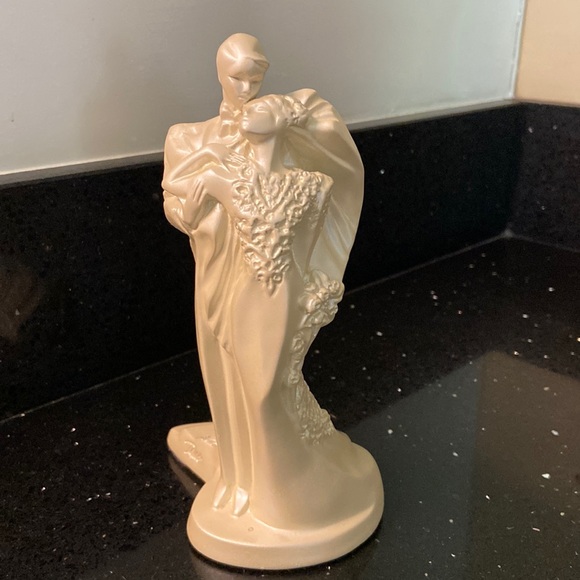 Other - *SALE* Vintage Wedding Couple Sculpure Figurine